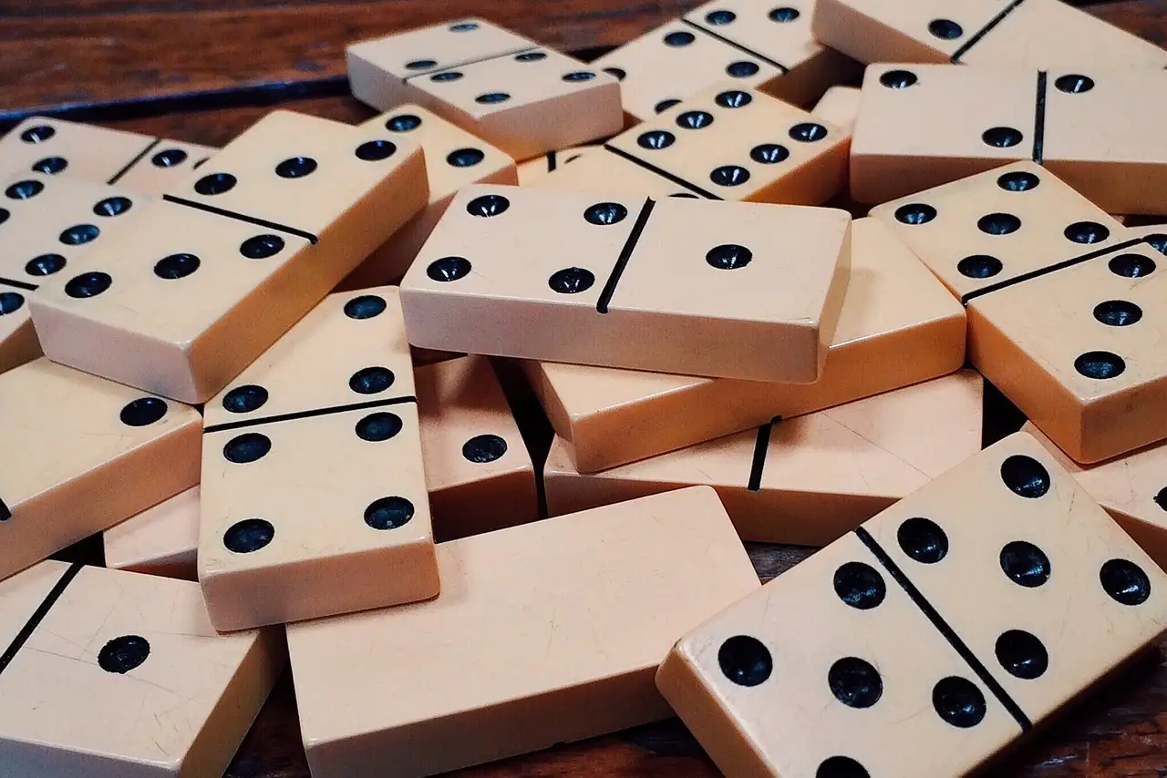 A pile of dominoes